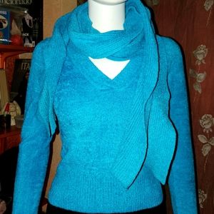 💙Beautiful Turquoise Silky Soft Sweater & Scarf💙